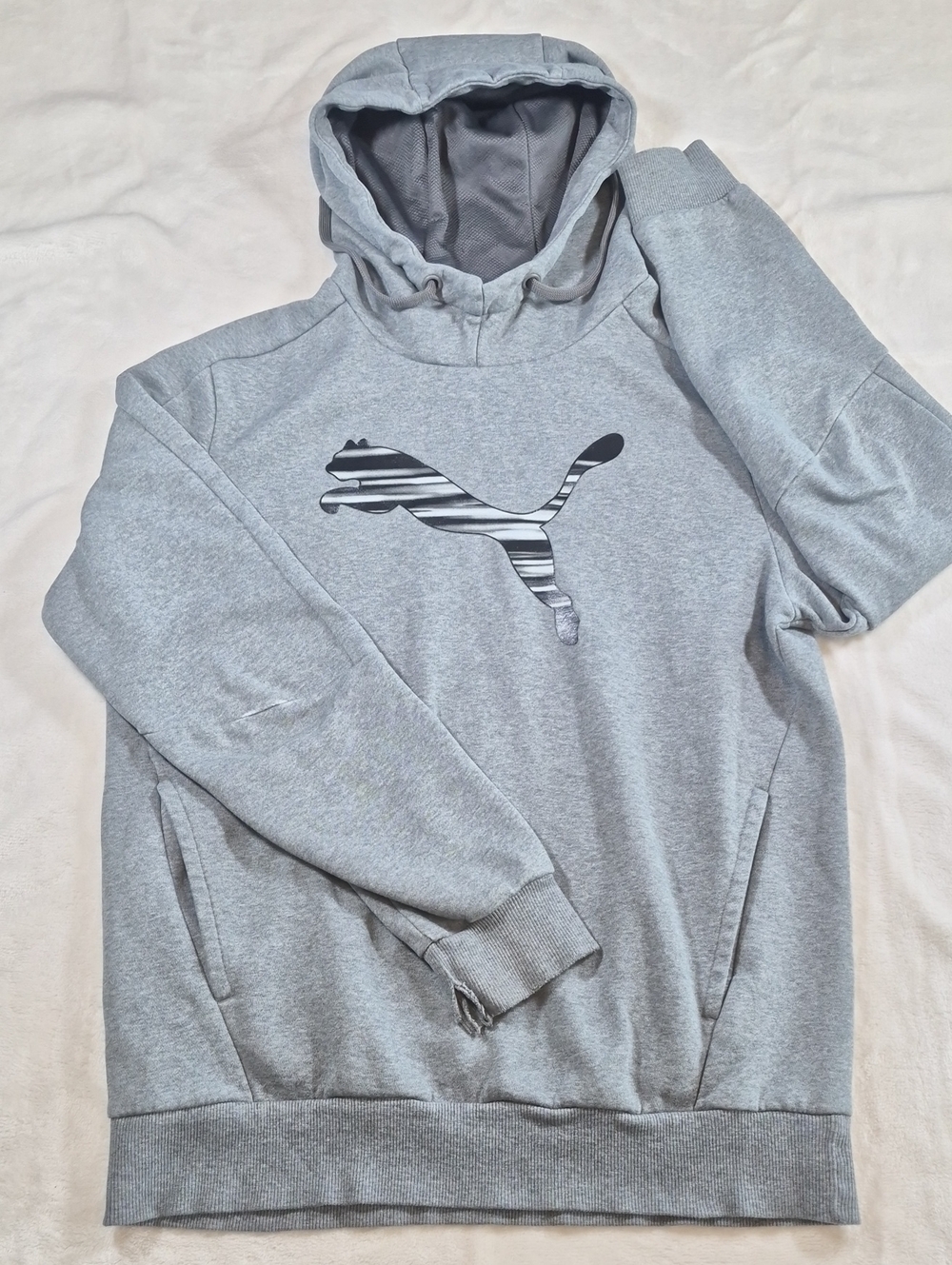 Puma Men's Light Gray Hooded Sweatshirt with Striped Logo